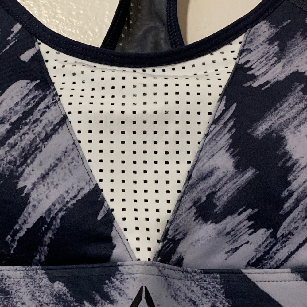 REEBOK WOMEN'S LES MILLS® HERO RACER MEDIUM-IMPACT PERFORMANCE XS - Picture 4 of 4